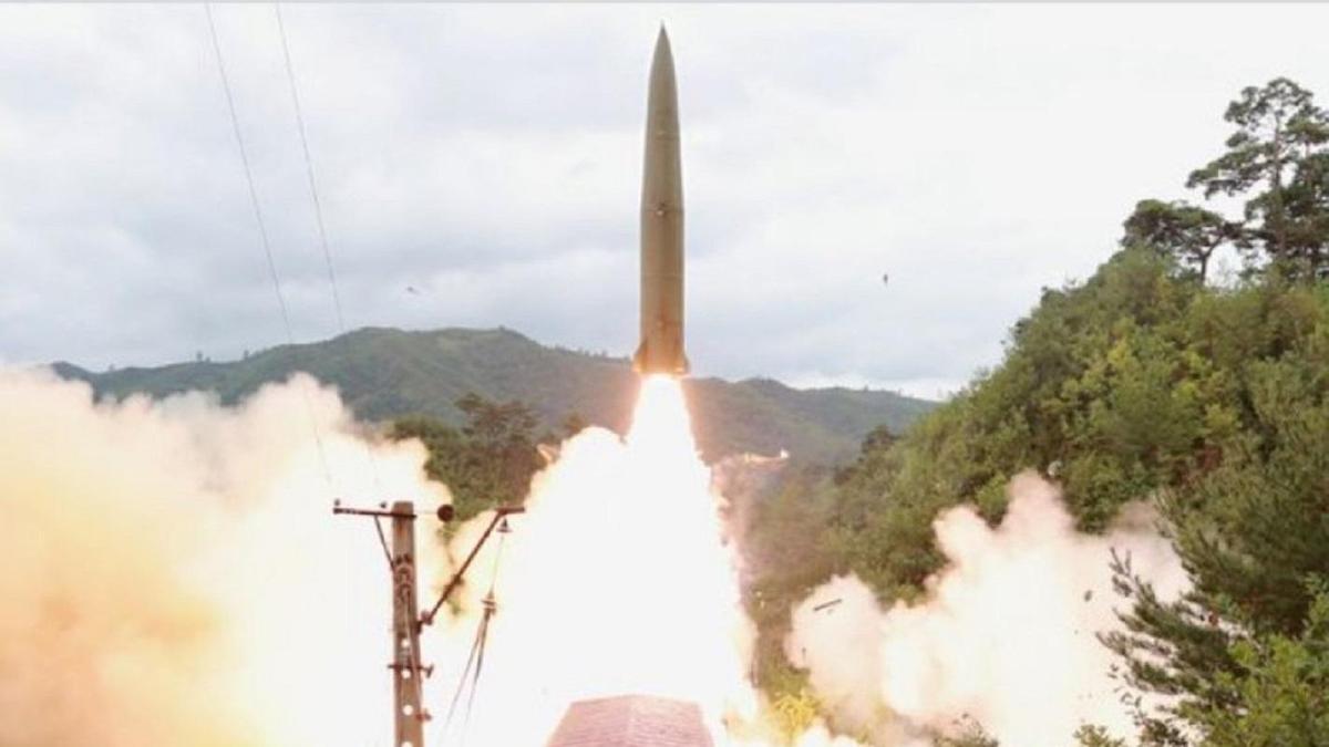 Северная Корея провела испытания "ракет железнодорожного базирования"