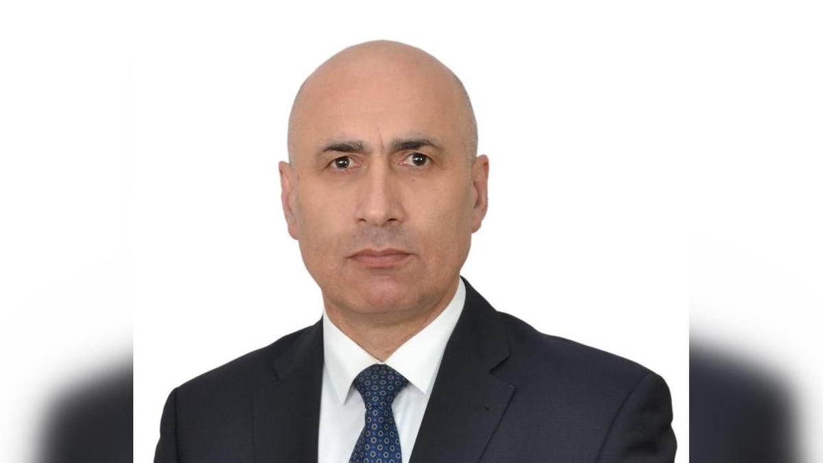 Азер Бадамов