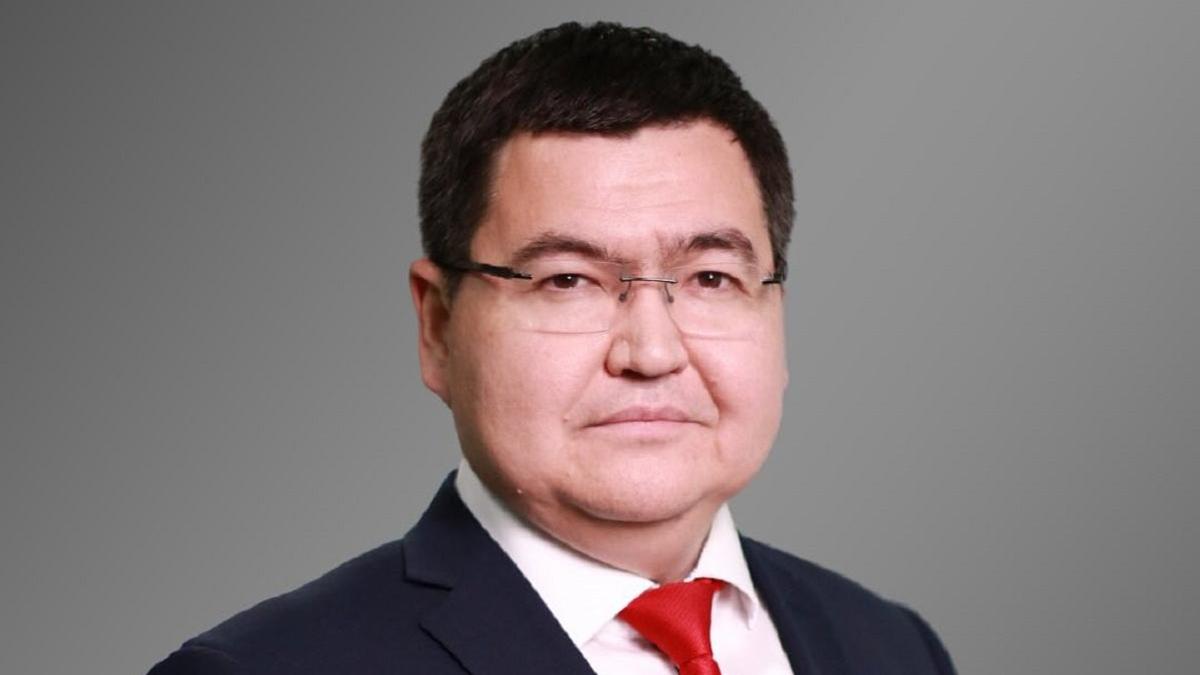 Бекежан Жакеев Бекежан Жакеев