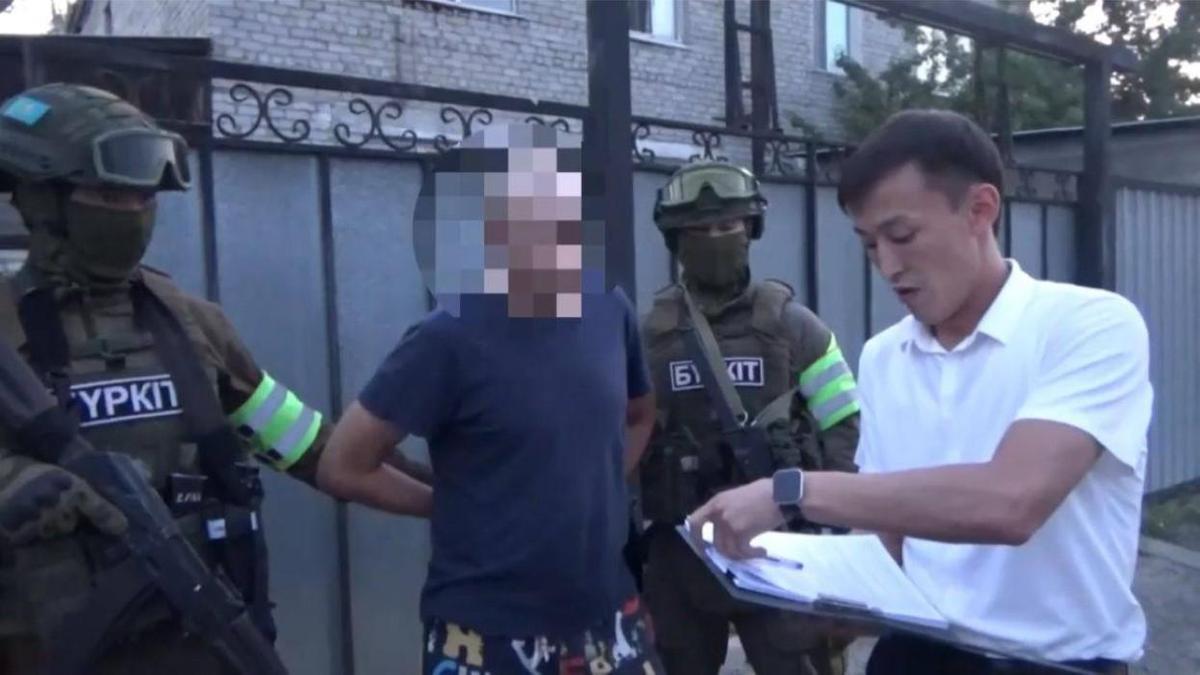 Подозреваемый в сбыте наркотиков