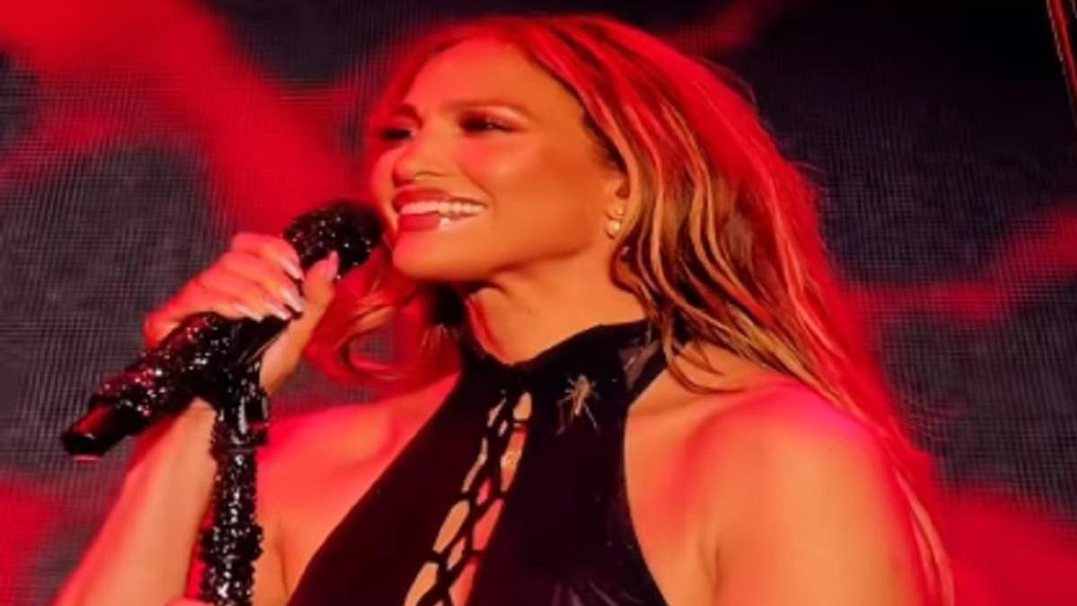 Венгр порно актрисасы Эбби Мысық