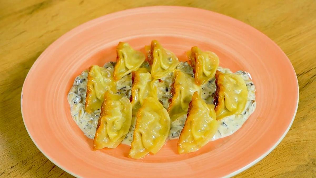 Gyoza с уткой в сливочном соусе: рецепт от Адель