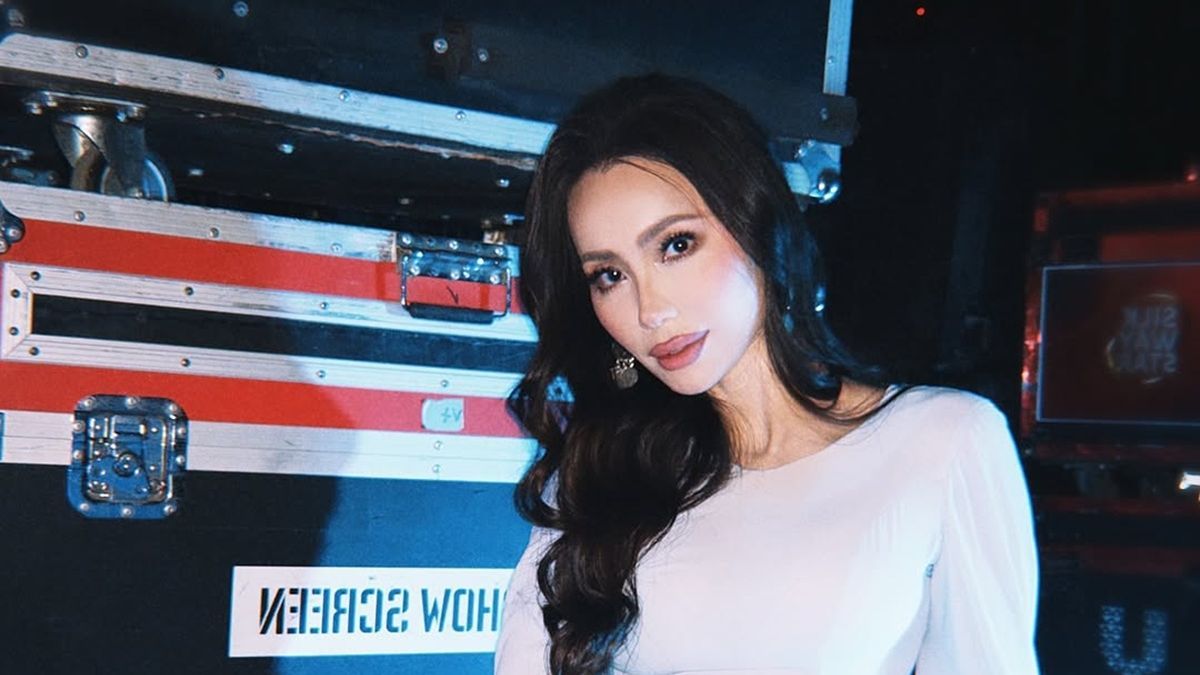 Жанар Дугалова