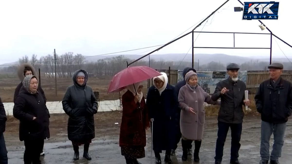 Жители пригорода Актобе