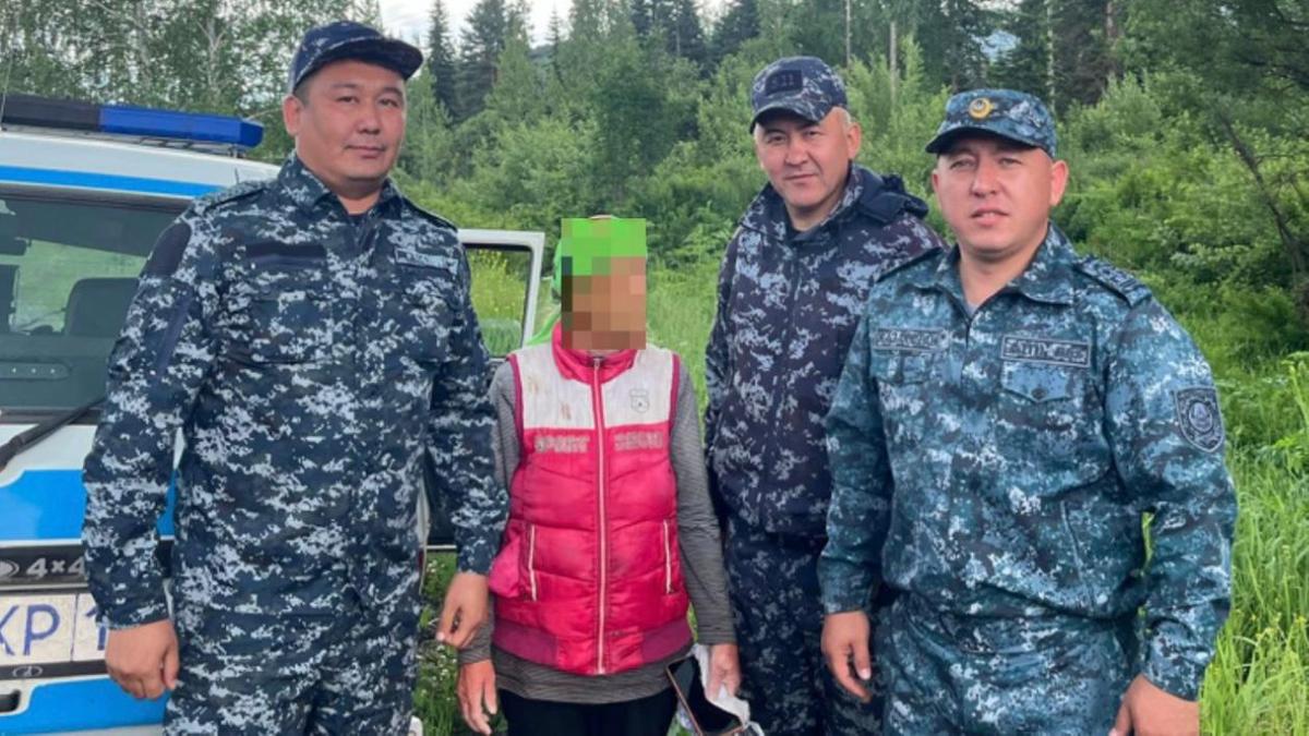 Потерявшуюся пенсионерку нашли в лесу Потерявшуюся пенсионерку нашли в лесу
