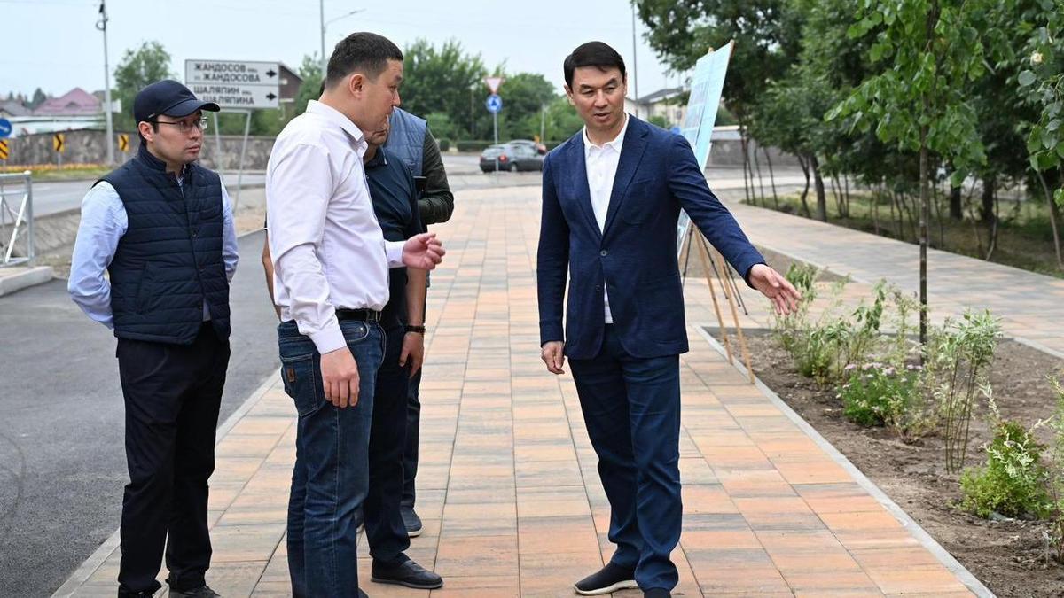 Дархан Сатыбалды во время объезда. Дархан Сатыбалды во время объезда.