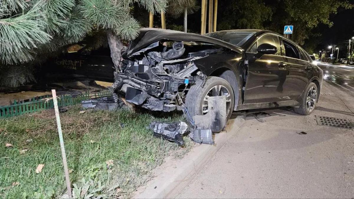 Поврежденный в ДТП автомобиль