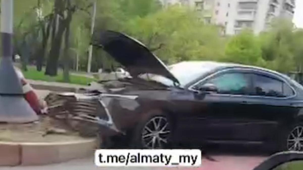 Пострадавшее в ДТП авто Пострадавшее в ДТП авто