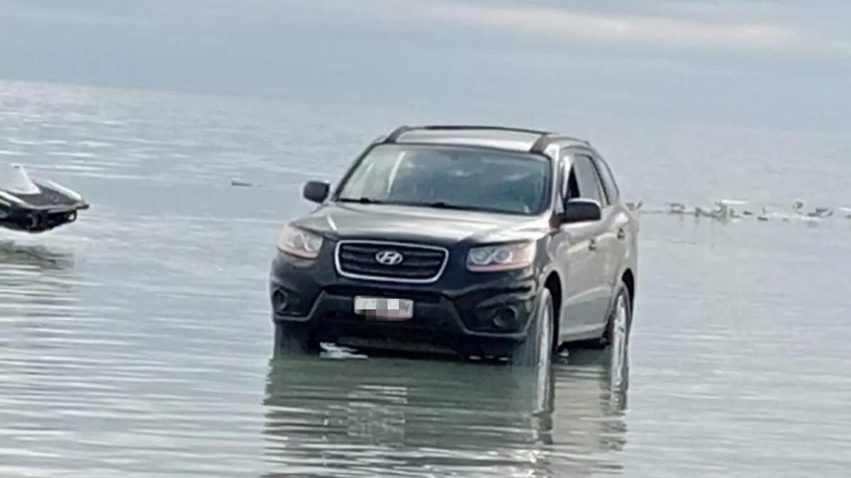 Авто в воде