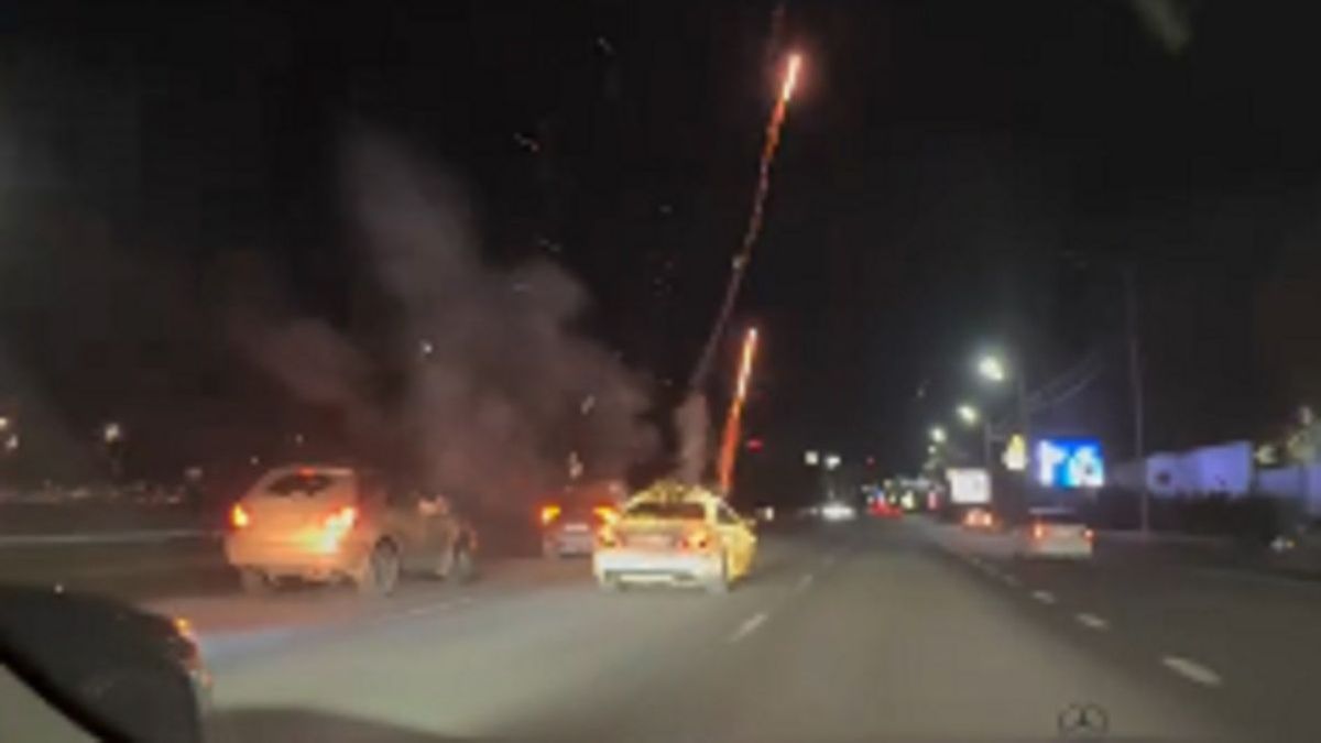 Фейерверк из машины