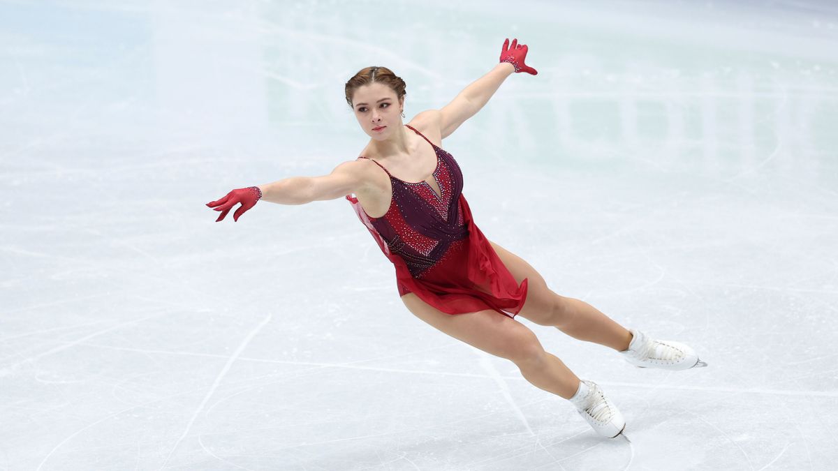 Казахстанская фигуристка Софья Самоделкина
