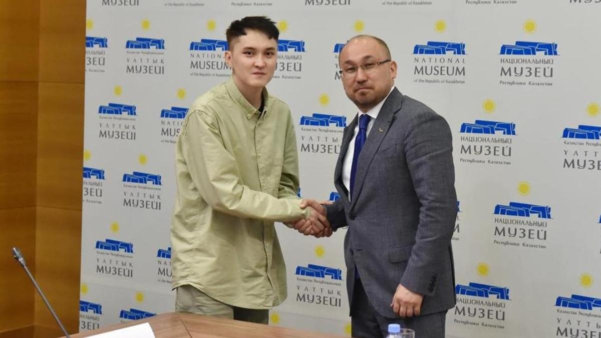 Ерік Төленов пен Дәурен Абаев Ерік Төленов пен Дәурен Абаев