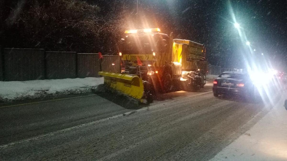 Уборка снега в Алматы