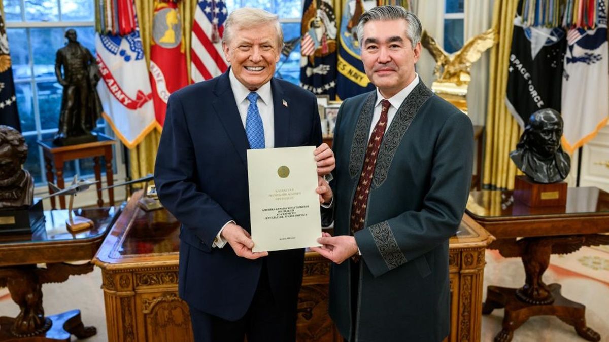 Дональд Трамп пен Мағжан Ильясов