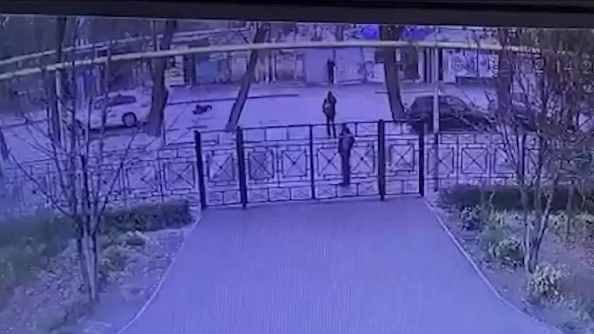 12 жасар баланы көлік қағып кеткен сәт 12 жасар баланы көлік қағып кеткен сәт