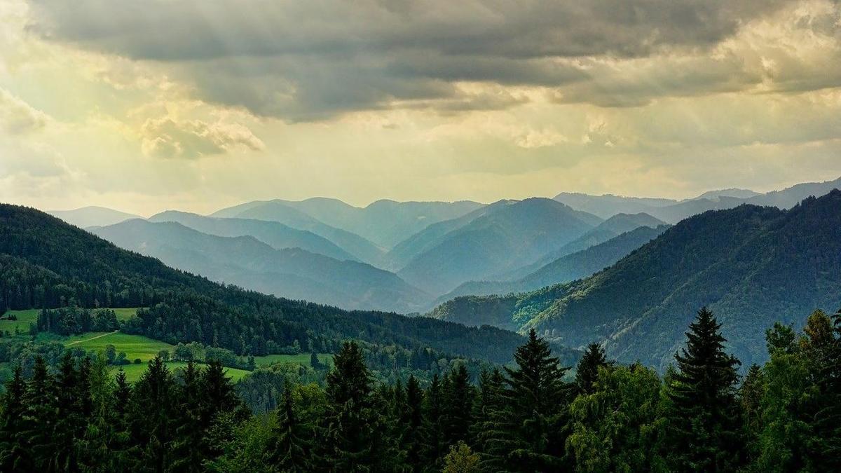 Тучи над горами