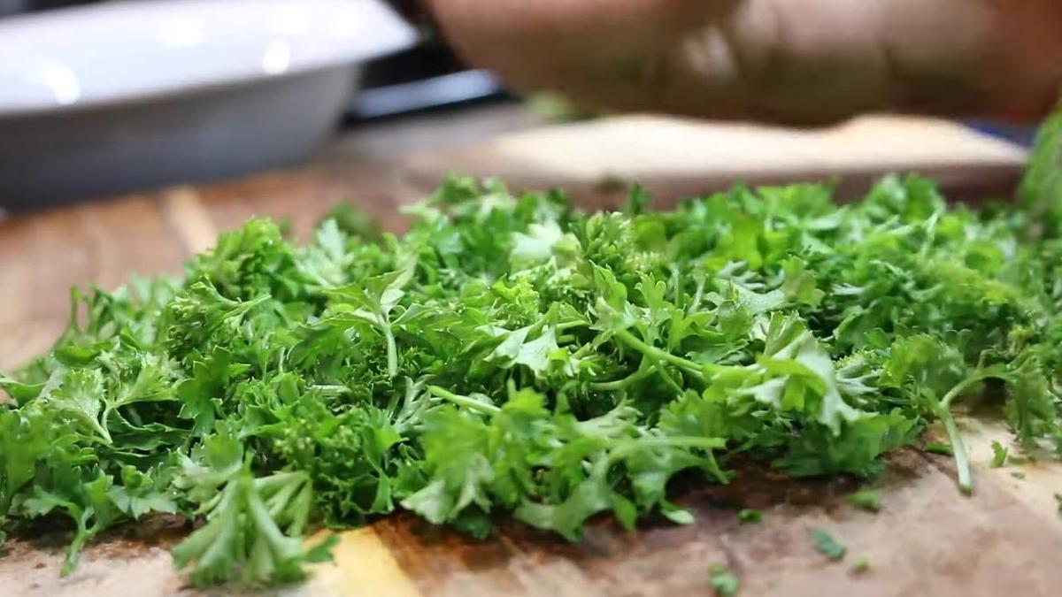 Нарезка петрушки