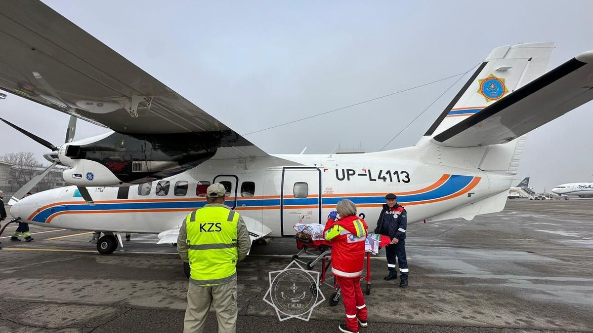 Ребенка эвакуировали на самолете