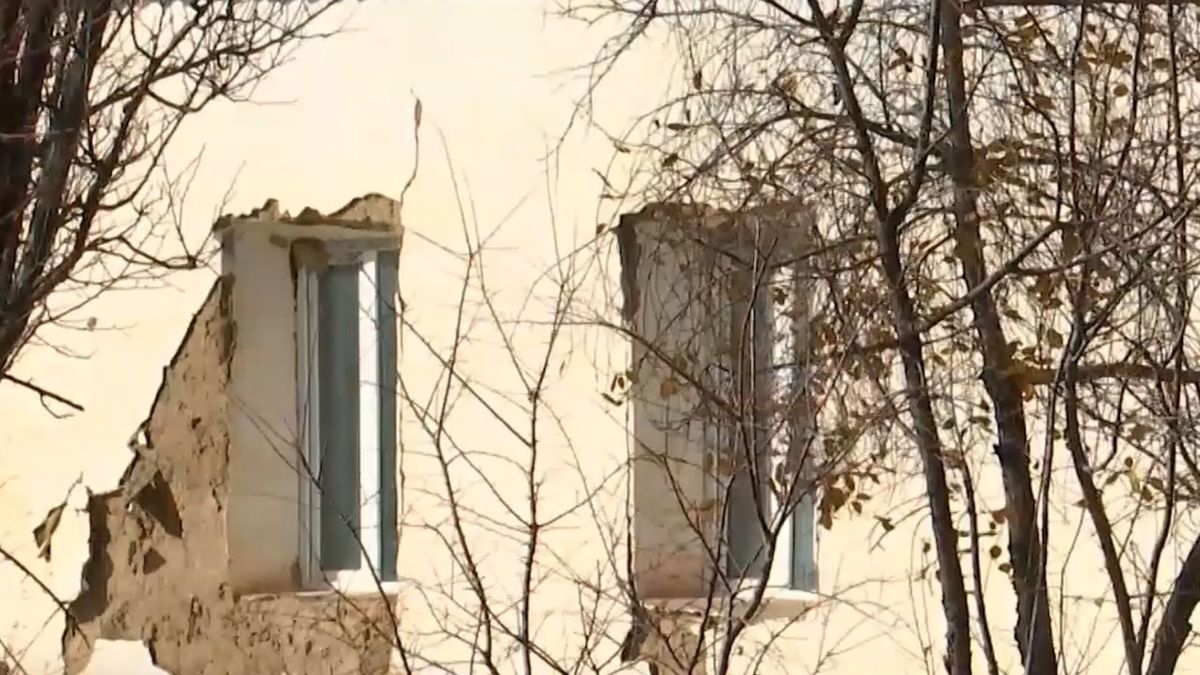 Школа в селе Акбастау