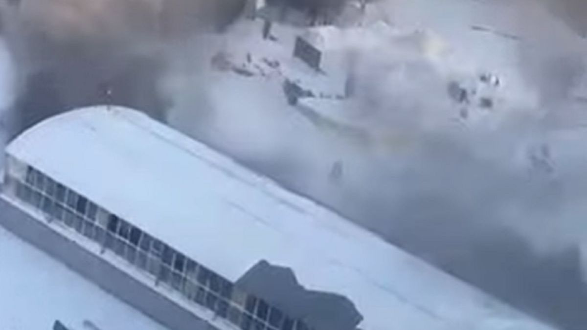 Пожар в ангаре