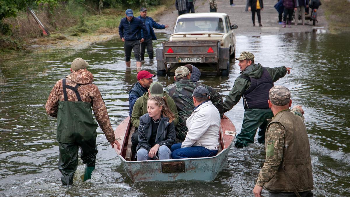 Эвакуация жителей во время наводнения