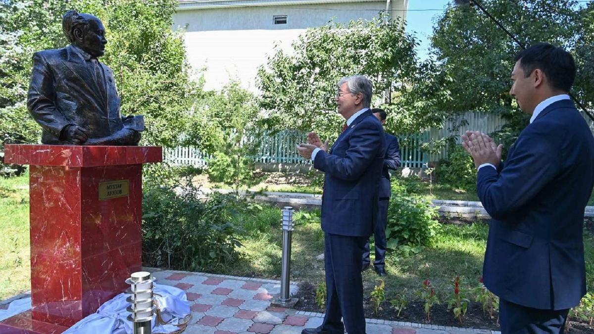 Қасым-Жомарт Тоқаев Қасым-Жомарт Тоқаев