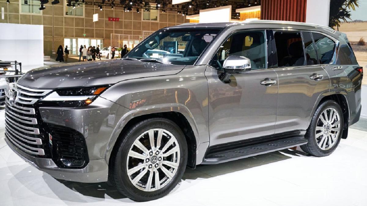 Lexus LX 600