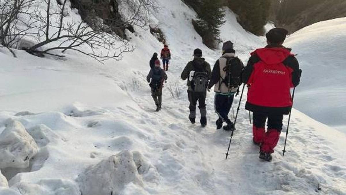 Спасатели в горах Алматы