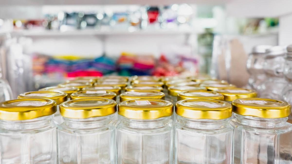 Банки с крышками