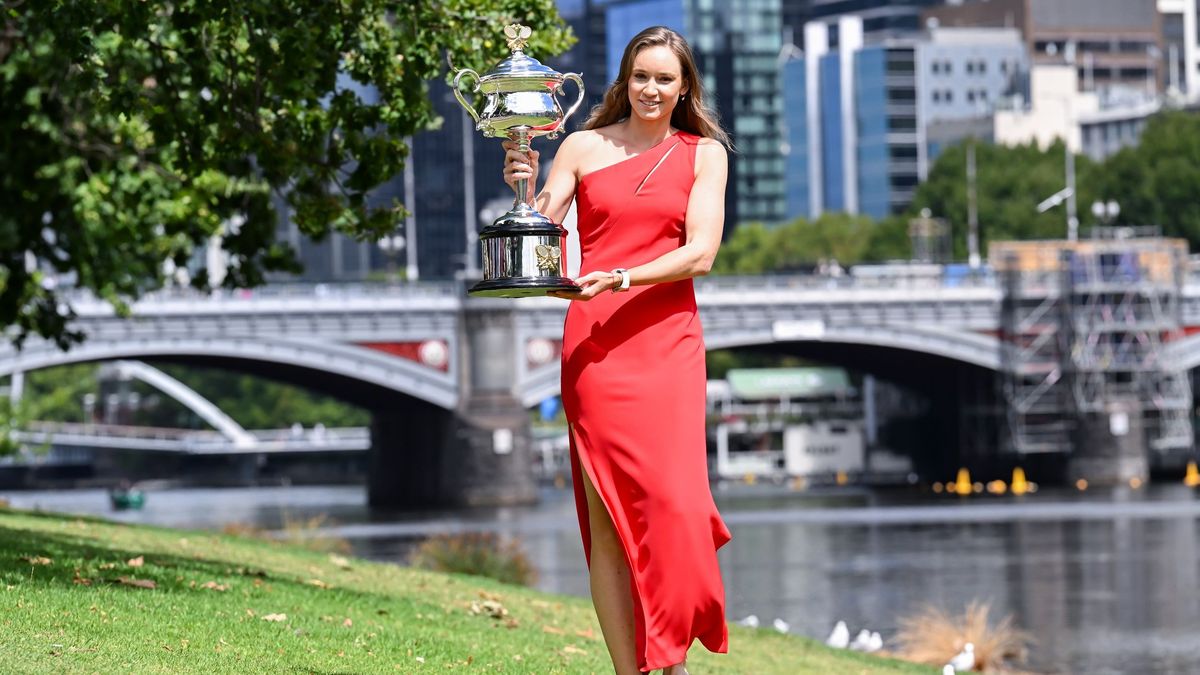 Елена Рыбакина