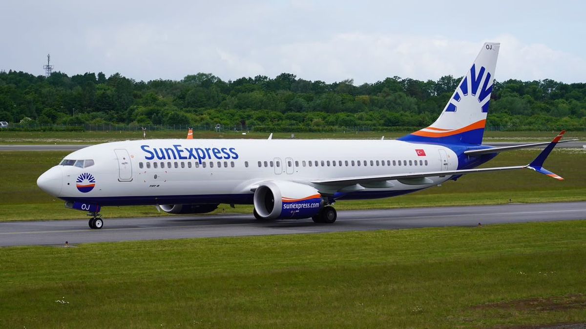 SunExpress ұшағы