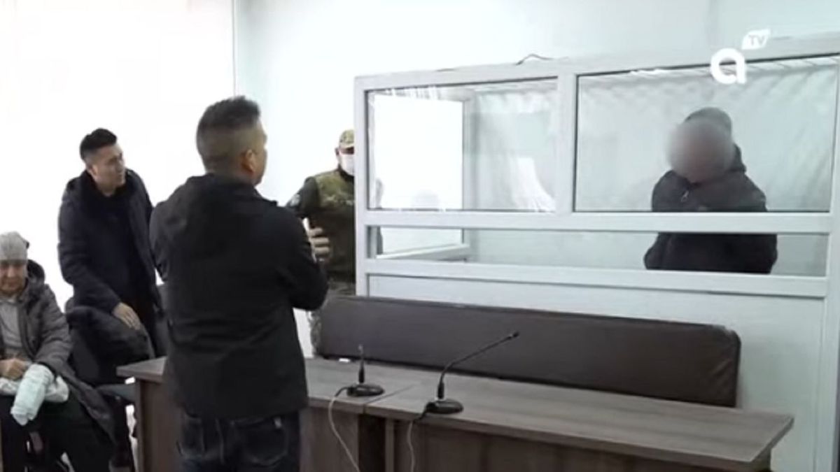 Суд по делу об убийстве женщины и ее дочери