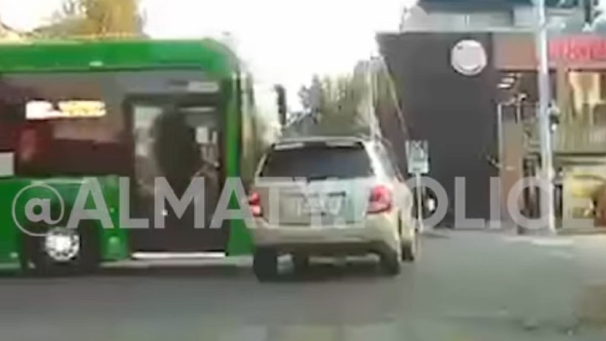 Автомобили попали в аварию
