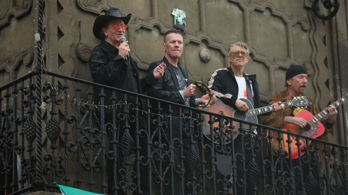 U2