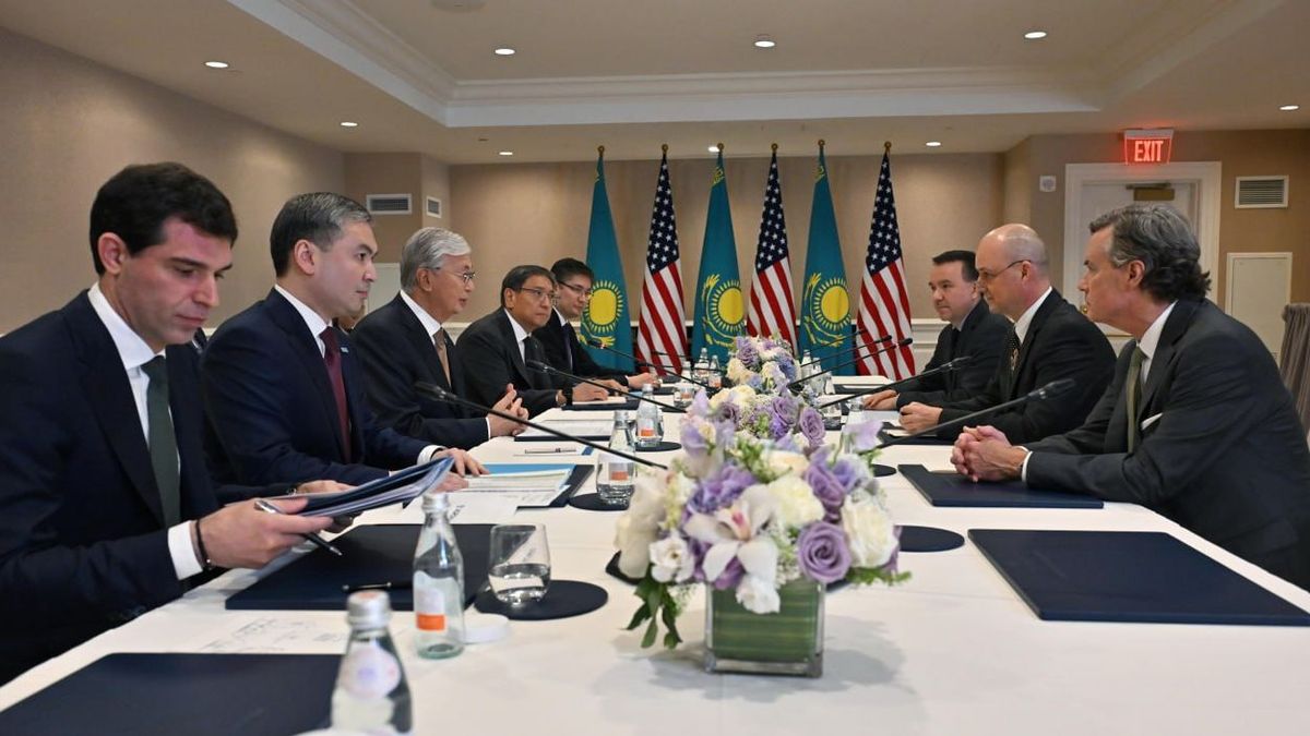 Токаев на встрече с руководством John Deere