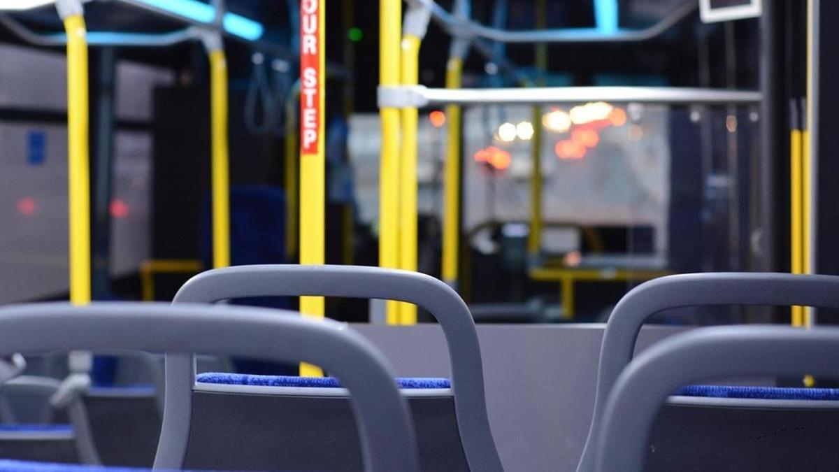 Автобус салоны