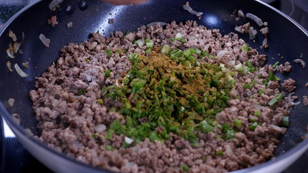 Обжаренный и заправленный фарш
