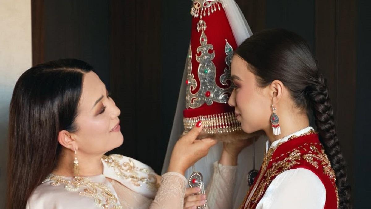 Светлана Айтбаева и Раушан Кудайберген