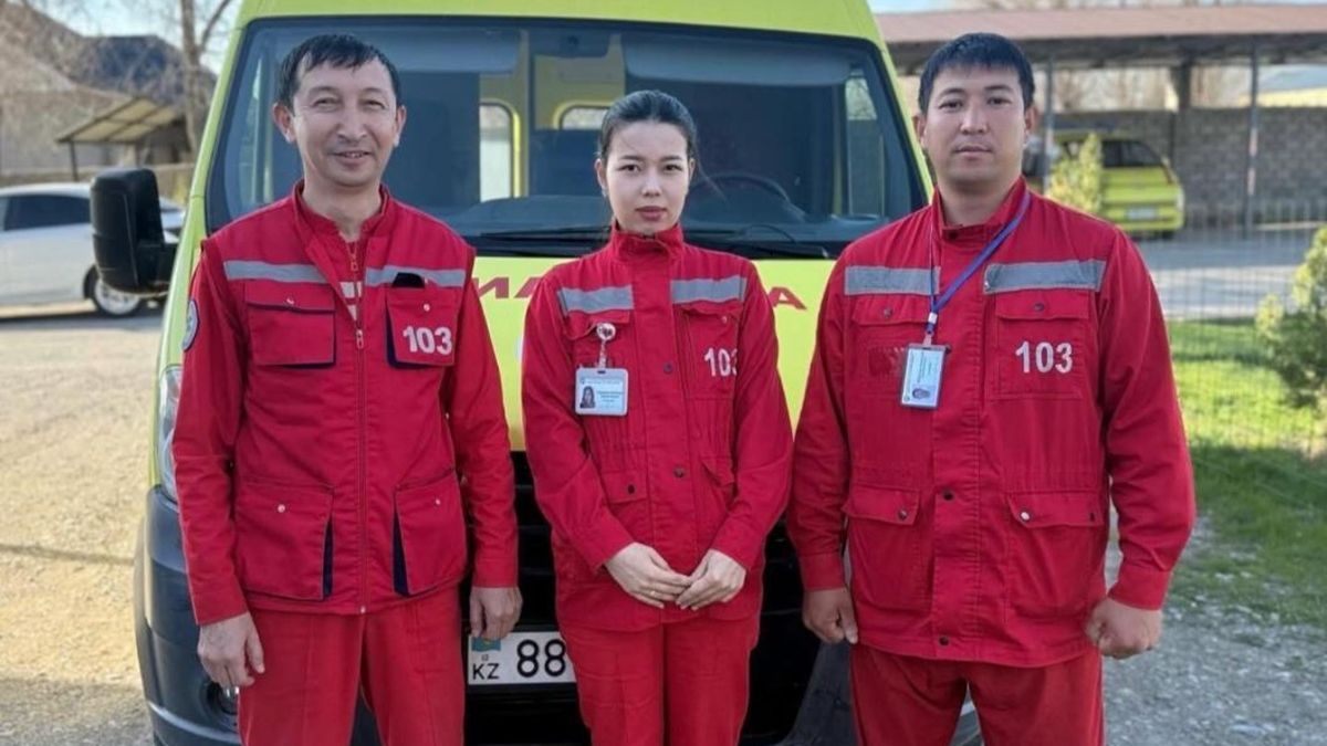 Жедел жәрдем қызметкерлері