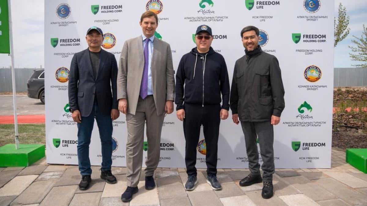 Передача новой благоустроенной набережной в коммунальную собственность Передача новой благоустроенной набережной в коммунальную собственность