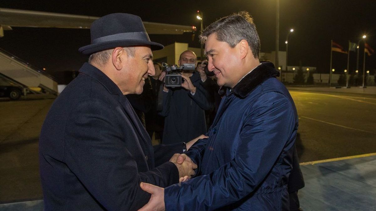 Олжас Бектенов и Никол Пашинян