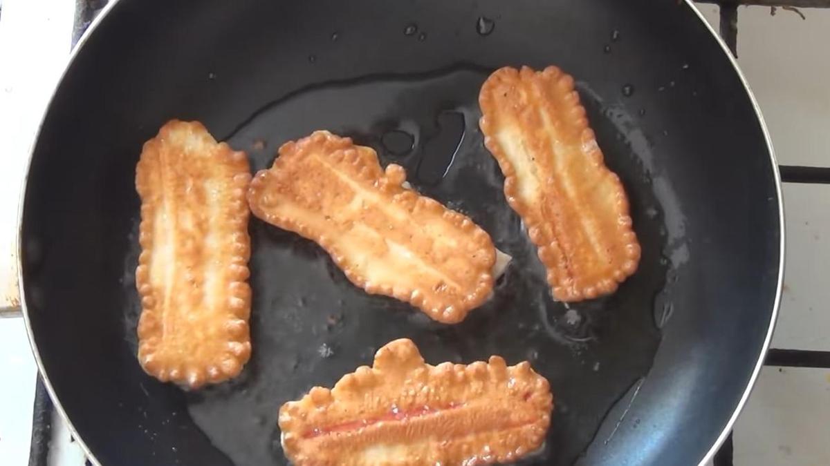 Палочки обжариваются