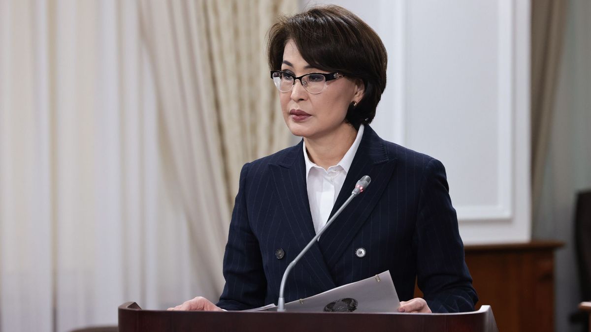 Акмарал Альназарова
