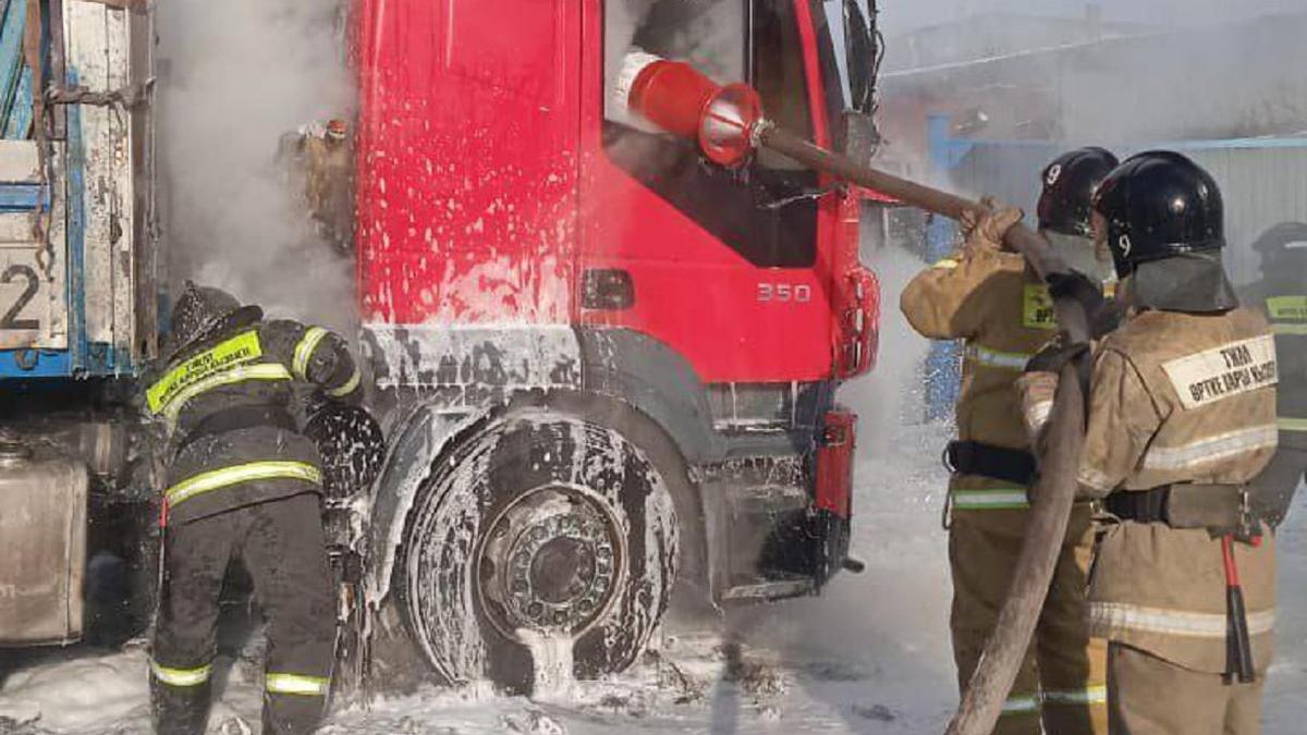 Тушение пожара в Карагандинской области