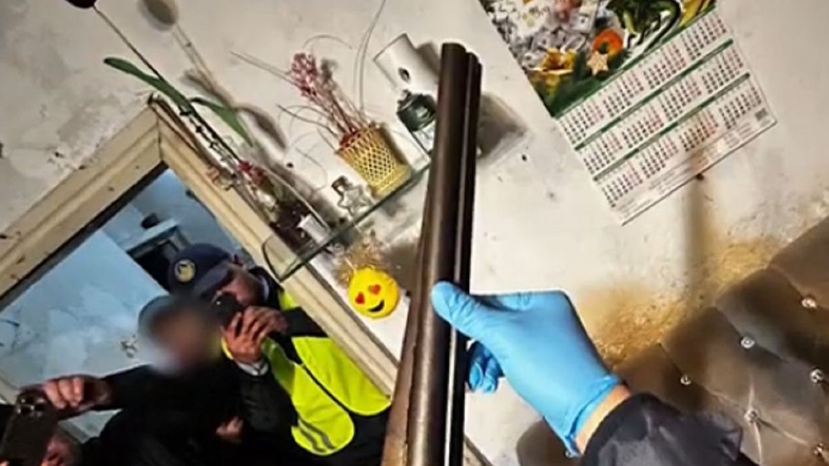 Найденный в доме предмет, похожий на оружие