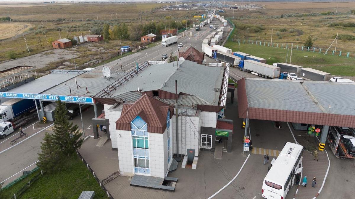 Скопление транспорта на границе