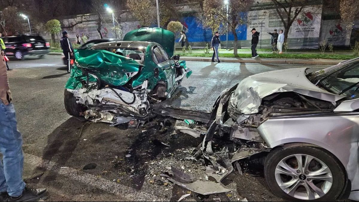 Автомобили попали в аварию