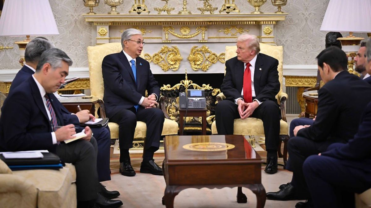 Тоқаев пен Трамптың кездесуінен фото