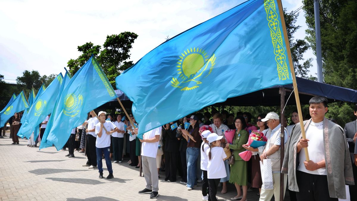 Таразда Мемлекеттік рәміздер күніне арналған жиын өтті