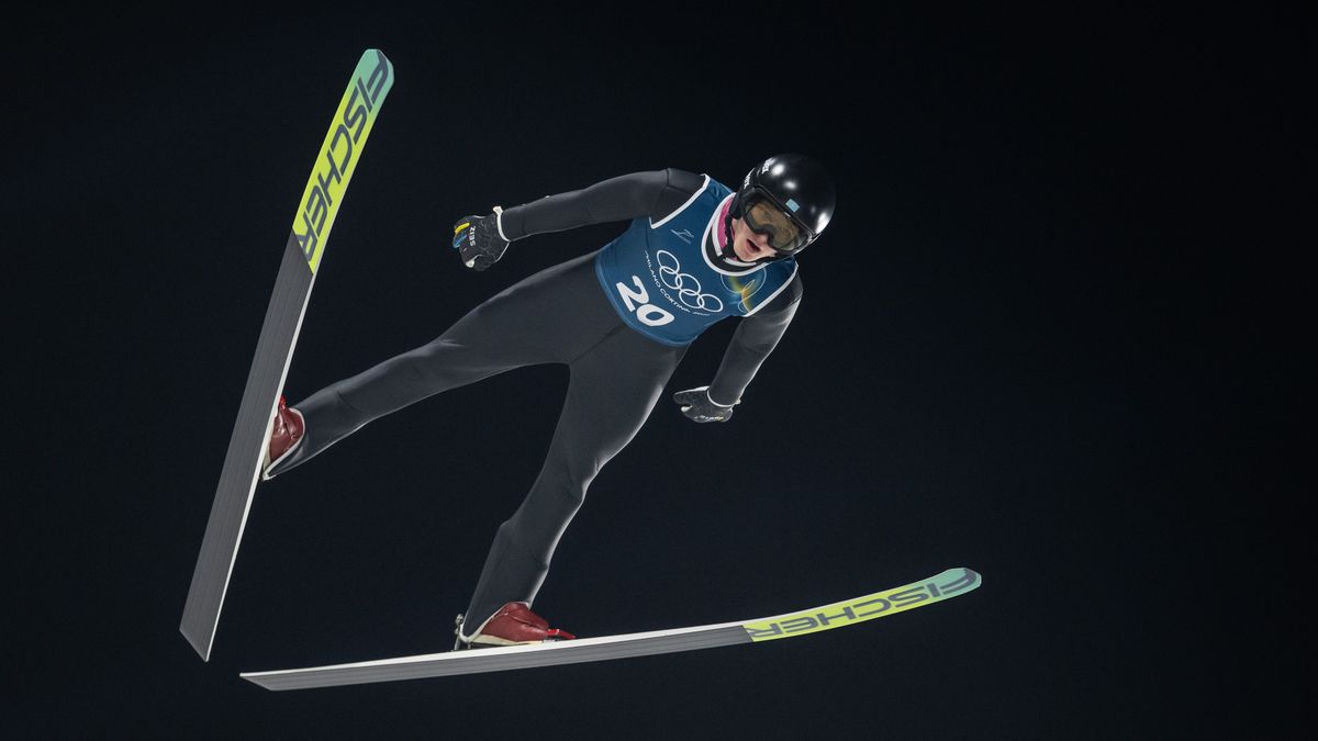 Казахстанский прыгун на лыжах с трамплина Илья Мизерных